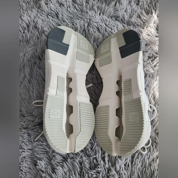 New Cloudnova 2 Sneakers size 10 - Picture 3 of 4